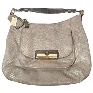 Coach Kristin Metallic Brozed Smoke Python
Hobo bag